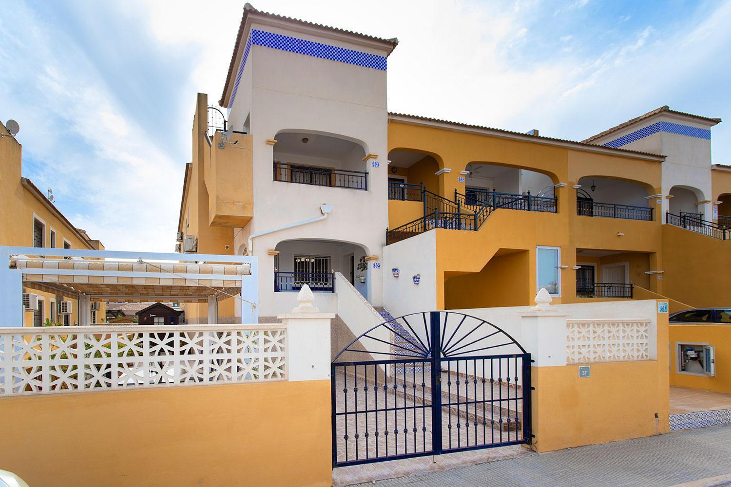 Bungalow La Herrada Los Montesinos Exterior photo